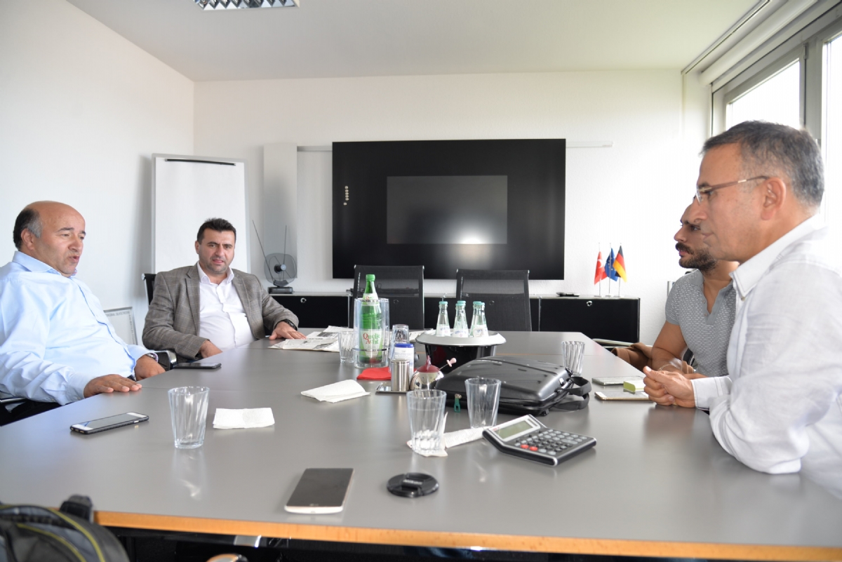 SEZAİ VE MERTCAN MANDAL  ALMANYADA NABIZ YOKLADI