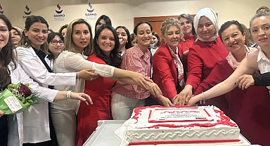 DİYETİSYEN BULUŞMASI VE GELECEĞİN DİYETİSYENİNE YENİ UFUKLAR”