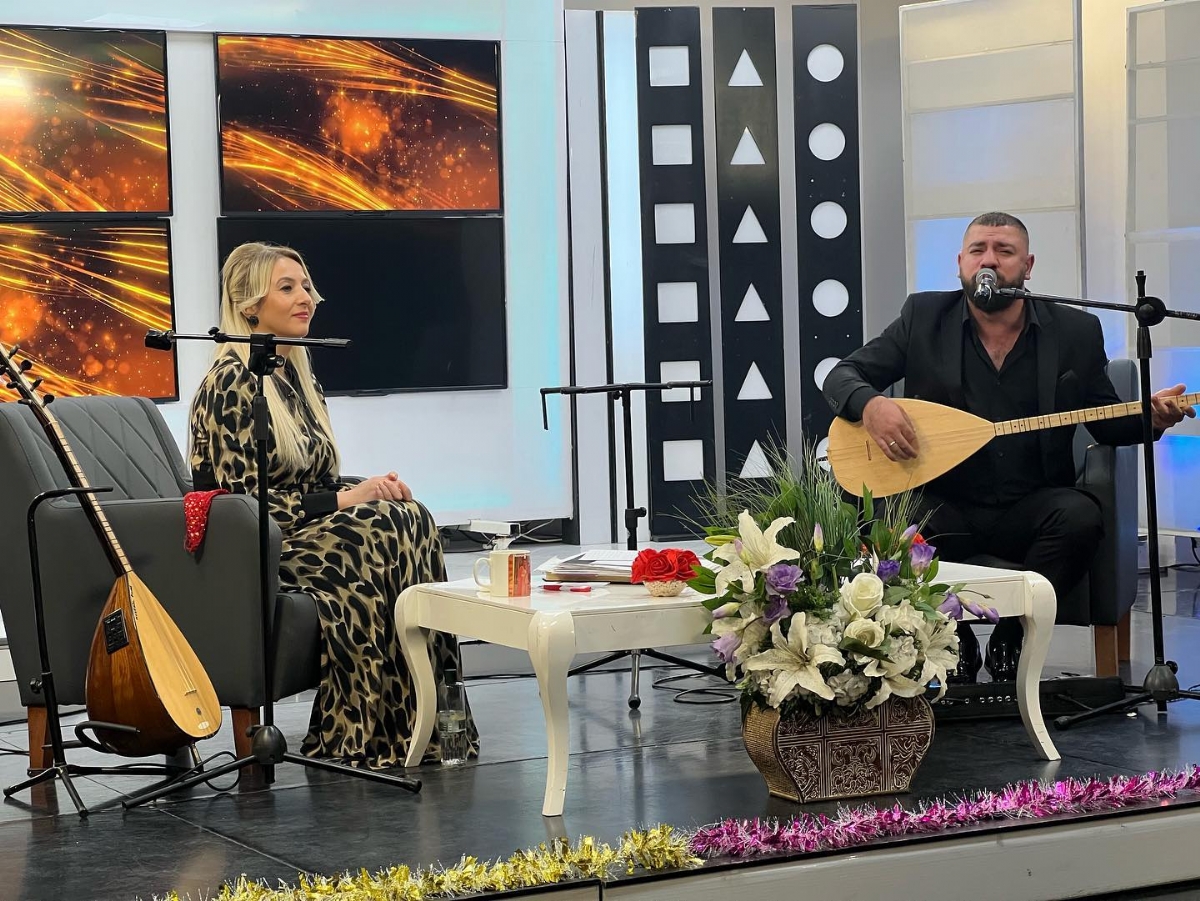 AYŞEGÜL PINAR VİZYON 58 TVDE FIRTINA GİBİ ESTİ