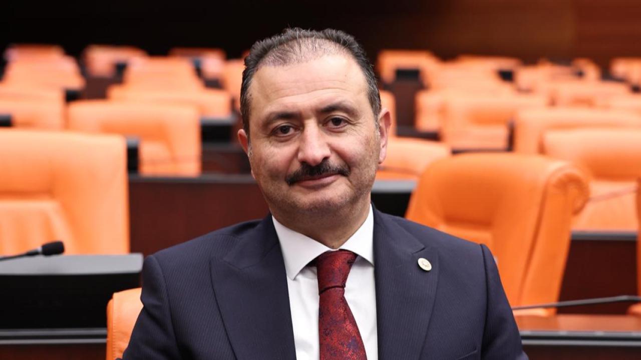 *AK PARTİ TOKAT MİLLETVEKİLİ SAYIN CÜNEYT ALDEMİR’İN RAMAZAN BAYRAMI MESAJI*